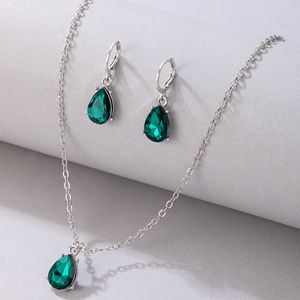 Boucles d'oreilles goutte d'eau en strass vert de luxe pour femmes élégant pendentif en alliage de géométrie collier de bijoux de mariage