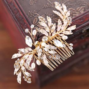 Luxe haaraccessoires voor noiva vintage goud metalen blad kristal haar kam bruids bruiloft pins vrouwen party juwelen1