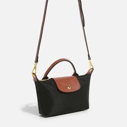 Sac de marque de sac à main de luxe Sac de marque de marque pour femmes Femmes Handheld Summer New Oxford Butot Single épaule Crossbody Smallfrtv