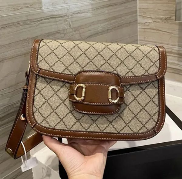 Luxe Handtas Serie Zadel Dames Mode Tassen Portemonnee Portemonnees Schouder Crossbody Ontwerpers Tote Dubbele Letters Hasp Interieur Ritsvak Rugzak Tassen Handtas