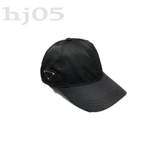 Sombreros de lujo moda mujer hombre sombrero diseñador re nylon lavable suave negro casquette fiesta primavera a prueba de viento cómoda gorra de béisbol triángulo esmalte PJ051 C23