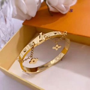 Brazalete de corazón de lujo, diseñador de bangle de oro pulseras de diamantes para mujeres, diseñador de serpientes joyas de acero inoxidable para hombre compromiso de pulsera para mujeres