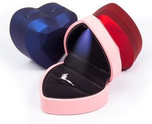 Boîte de bague de mariage de lumière LED en forme de coeur de luxe avec affichage stockage bijoux décoration pendentif sac cadeau d'anniversaire