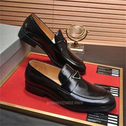 Luxury Hombres de alta calidad vestimenta formal zapato masculino cuero genuino elegante traje negro zapatos diseñador para hombres hocas de oficina casuales