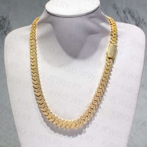 Bijoux hip hop luxueux plaqué Gold 12 mm Prong Réglage 925 Silver VVS Collier de chaîne de liaison cubaine Moisanite Cuban