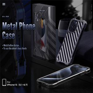 Coque de téléphone Vogue en alliage d'aluminium ajouré de luxe pour iPhone 15 Plus 13 Mini 12 14 Pro Max, Durable, robuste, élégante, protection complète, coque en métal souple, résistante aux chocs