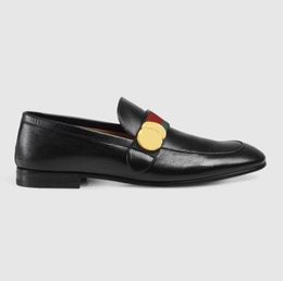 Diseño de lujo Hombres zapatos de vestir zapatos de negocios planos mocasines oxfords cuero de becerro negro tacón bajo Mocasines de cuero para hombre Pop regalo del banquete de boda