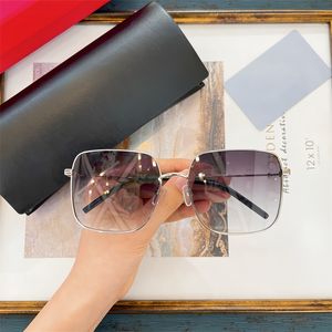 Gafas de sol de diseñador de lujo para hombres Gafas de sol para mujeres Estilo Anti ultravioleta Placa de lente retro Una pieza Marco mate completo Anteojos de moda