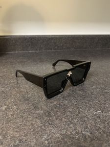 Gafas de sol de diseñador de lujo para hombre Gafas de sol para mujer Estilo Anti-Ultravioleta Escudo retro Placa de lente Cuadrado de una pieza Marco completo mate Gafas de moda1547