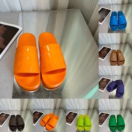 Zapatillas de lujo Intrecciato Sandalias de diseñador de goma para hombre Moda para mujer Claqueta de lujo Baño en casa Piscina Playa al aire libre Deslizadores casuales Sandales