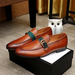 Luxe Italiaanse Zwarte Formele Schoenen Mannen Loafers Bruiloft Designer Kleding Schoenen Mannen Lakleer Oxford Schoenen Voor Mannen Chaussures Hommes En Cuir