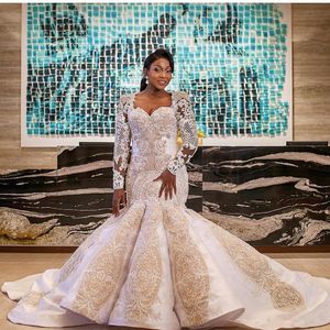 Vestidos de novia de manga larga de marfil de lujo Cristales con cuentas Tallas grandes 2019 Vestido de novia de sirena con apliques de satén transparente nigeriano Vestidos de novia