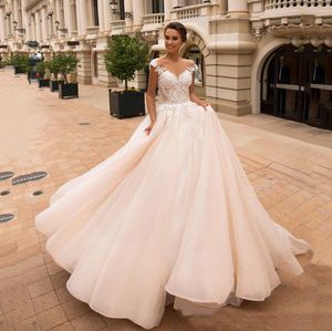 Robe de mariée de luxe en dentelle transparente, manches longues, avec corsage d'illusion, robe de bal, 2023