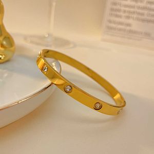 Bracelet accessoire de bijoux de luxe Bracelet Bracelet à la mode et polyvalent artisanat en diamant incrusté petit avec boîte de logo d'origine