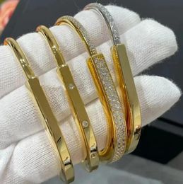 Joyería de lujo Banglestitanium Bangle Brander Pulsera de diseño de la marca Silver Gold Gold Goldets Crystal for Women Jewelry with Bag With Box Party Gift