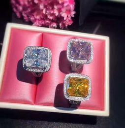 Luxe sieraden Gloednieuw 14KT WIT GOUD Vulkussen Kushion Form Big White Topaz CZ Diamond Pave CZ Women Wedding Band Ring For Lovers5287204