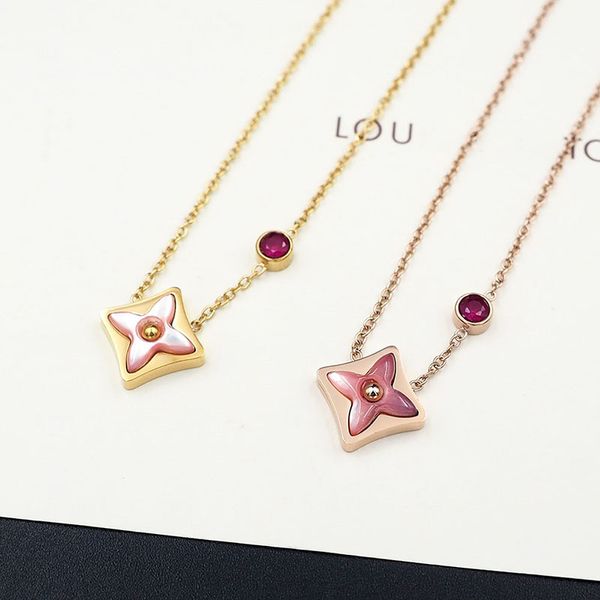 Diseñador de joyas de lujo para mujeres Collar de cadena de oro Collares colgantes de concha rosa Cadenas románticas Lady Jewlery Charm Necklace 238052C6