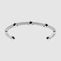 Diseñador de joyería de lujo para hombre brazalete de plata pulsera con letra de apertura fiesta regalo del día de San Valentín