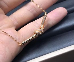 Collier de créateur de bijoux de luxe Gold Chain Diamond Kont Pendant Colliers Femme Bracelet6931946