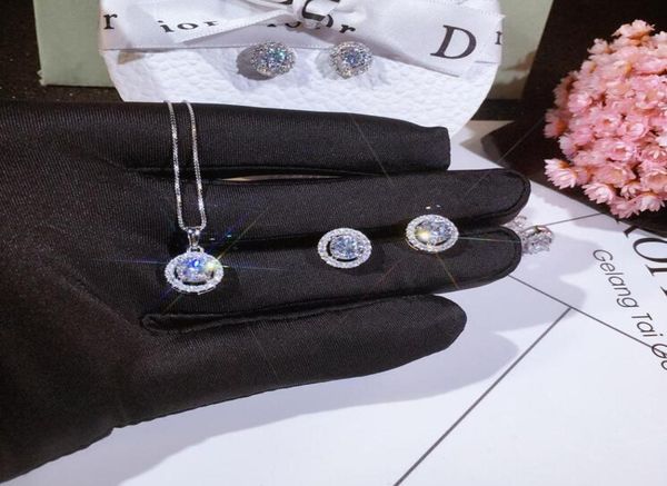 Conjunto de joyería de lujo Nueva llegada Hecho a mano Plata de ley 925 Corte redondo Topacio blanco CZ Diamante Piedras preciosas Collar de mujer Pendiente de perno prisionero2381286