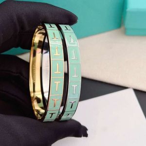 Bijoux de luxe Tiffanybracelet et matériau en acier titanium Co Nouveau bracelet et bracelet à deux couleurs à deux couleurs