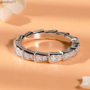 Bijoux de luxe Anneaux de mariage Baojia Classic Snake Bone Set pour femmes Mode personnalisée Mosang Stone S925 Pur Argent Plaqué Or et Index Bague 3owv