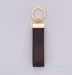 Luxury- Key Chain Buckle Lovers Car Keychain diseñadores de cuero hechos a mano Keychains hombres accesorios colgantes de bolsas 10 color