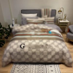 Luxe kaki designer beddengoed sets bij brief gedrukt queen size kingsize dekbedovertrek laken mode kussenslopen dekbed set covers home decoraties