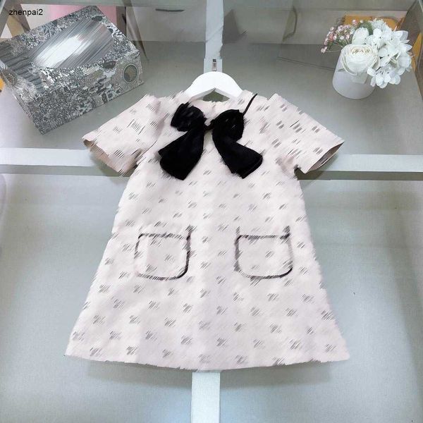 Robe de luxe pour enfants Jupe fille avec nœud papillon noir Taille 100-150 Vêtements pour bébé en denim à manches courtes Impression complète de la lettre logo redingote enfant Jan20