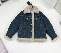 Chaqueta de lujo para niños, abrigo de solapa de mezclilla de diseñador para niños y niñas, ropa de invierno para bebés de talla 110-160, prendas de vestir exteriores gruesas y cálidas para niños, Jan20