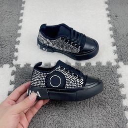 Chaussures pour enfants de luxe Chaussures de chaussures de chaussures Ensemble avec diamants Chaussures décontractées Chaussures Enfants Sneaker Foot Warks For Girls Boys Brand Chaussures