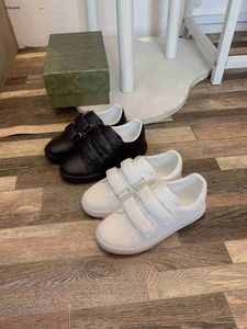 Chaussures pour enfants de luxe Designer Baby Sneakers Taille 26-35 Boîte Protection Box Trou Air Air Couleur Solie Boys Filles Casual Chaussures 24MA