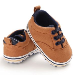 Luxe kinderschoenen Designer Baby Sneakers inclusief verschillende kleuren aan de linkerkant en rechter kanten dozen meisjes jongens schoen