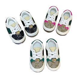 Luxury Kids Sneakers Child Casual Designer Baby First Walker Classic Impring Nom Brand Boys Girls Logo Chaussures EUR 21-28