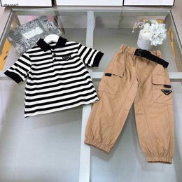 Survêtements de luxe pour enfants Designer Costume d'été pour bébé Taille 100-150 Chemise POLO à rayures noires et blanches et pantalon de travail kaki Jan20