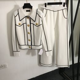 Pantalon de veste en tricot de luxe Gold Button Cardigan manteau pantalon gilets en laine femelles