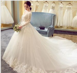 Luxe Dentelle Appliques 2018 Nouvel Hiver Sexy Col En V À Manches Longues Robe De Mariée Grande Queue Princesse Robe De Mariée Robes De Novia