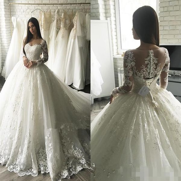 Vestidos de novia de encaje de lujo Apliques Vestidos de novia de princesa de manga larga Tren de la catedral Elegante Dubai Árabe Musulmán A-line326K