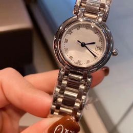 Luxe dameshorloge Geïmporteerd quartz uurwerk Slijtvaste spiegel Drievoudige veiligheidssluiting en push-open apparaat Fashion Boutique Watch