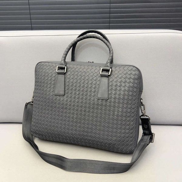Sacs d'ordinateur portable de luxe Business Unisexe Fine Weaving Motspases Designer Handsbags Femme Warhorse épaule