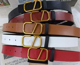 Cinturones de cuero de lujo para mujeres Diseñador Letras con caja Moda Mujer Cinturón Cinturón Vintage Bronce Hebilla Ancho 3.5 cm Correa Varios colores 2023