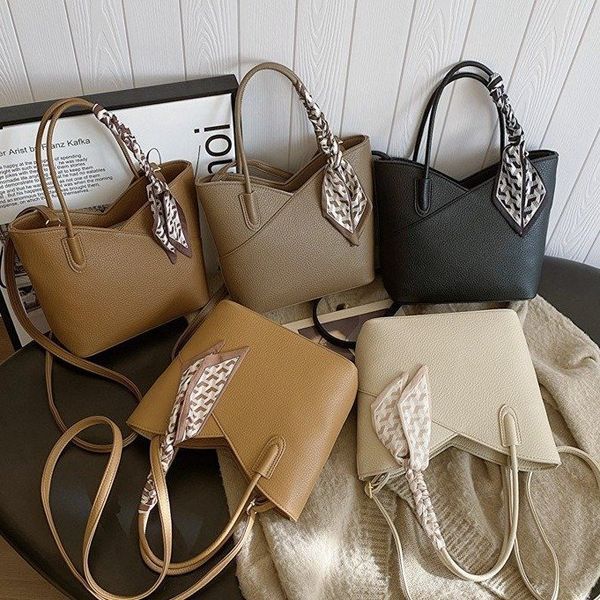 Bolsos de hombro de cuero de lujo para mujer, venta al por mayor, monedero y bolsos, bandoleras de piel, bufanda elegante para mujer, bolso YFA2122