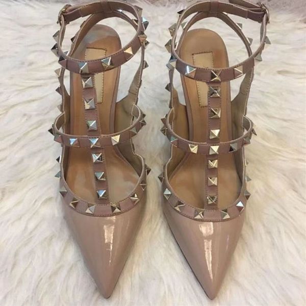 Luxe Cuir Rivets Chaussures Miroir Face Pompes Sandales Pointues Talon Épais Slingbacks Bobine Talons Sandales Pour Femmes Designers Robe Chaussure À Talons Sangle À Deux Anneaux