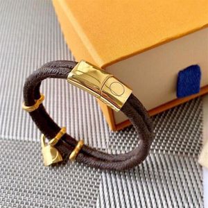 Lettre de luxe Bracelet Bracelets en or Femmes Hommes Double pont en cuir de haute qualité Boucle d'or Marque Bangle Lock Pendentifs Annivers262P