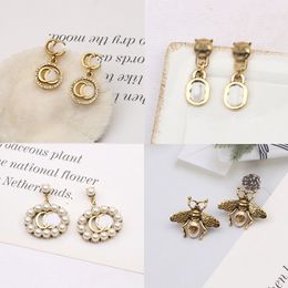 Lettres de luxe Boucle d'oreille Stud 18K Plaqué Or 925 Argent Incrustation Diamant Abeille Géométrique Célèbre Femmes Marque Designers Cristal Perle Boucles D'oreilles Parti Bijoux Eardrop