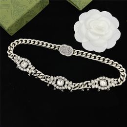 Letras de lujo Collares pendientes Cadena gruesa Colgantes de plata Colgantes de diamantes Collar de diseñador Joyas con caja