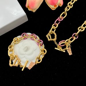 Collares de bloqueo de lujo VERSIÓN barroca pulsera de oro Pulseras de cadena de diseñador Collar con dije de diamante rosa Hombres Joyería de eslabones de Cuba con caja g5