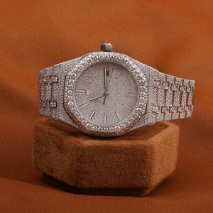 Luxury à la recherche de luxe Regardez Iced Out for Men Woman Top Craftsmail Unique et coûteux Mosang Diamond Montres pour Hip Hop Industrial Luxurious 86866