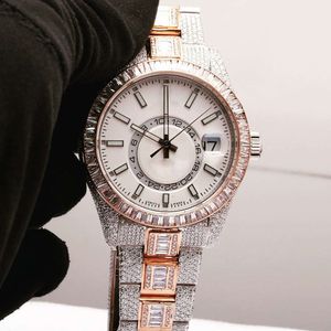 Luxe die er volledig uitziet, bekijk Iced Iced For Men Woman Top vakmanschap uniek en dure Mosang Diamond 1 1 5a horloges voor hiphop industrieel luxueus 1995
