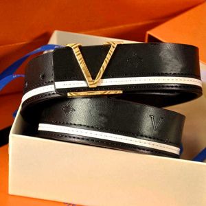 Luxury Hommes et femmes Designer ceintures mode classique Praid Presbyteria Smooth Buckle Casual Belts Largeur 3,8 cm Boîte-cadeau disponible en cadeau